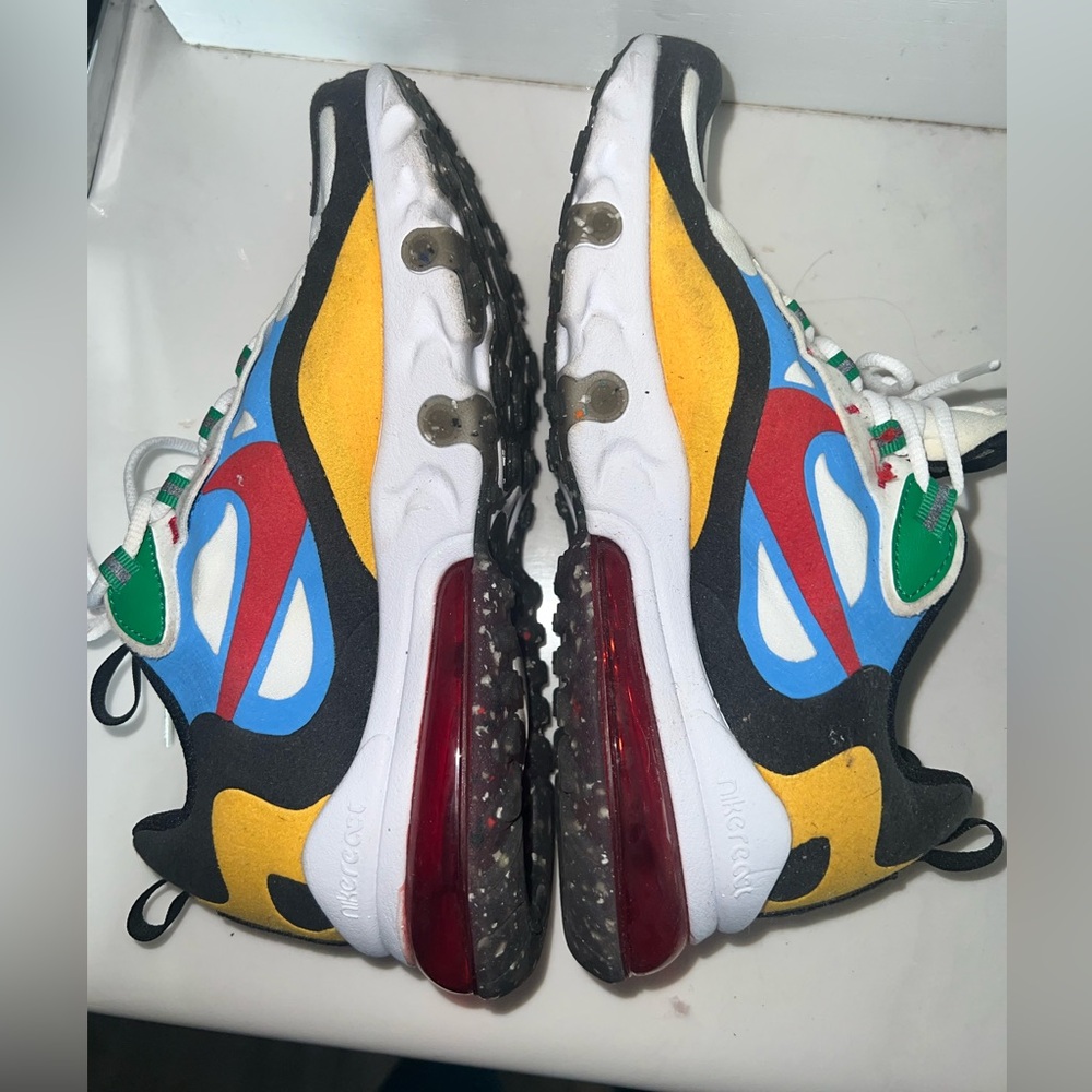 Nike *****used***** size 4.5 Y